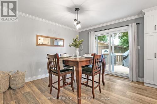 15 Manvers Drive, Kawartha Lakes, ON - Indoor Photo Showing Dining Room