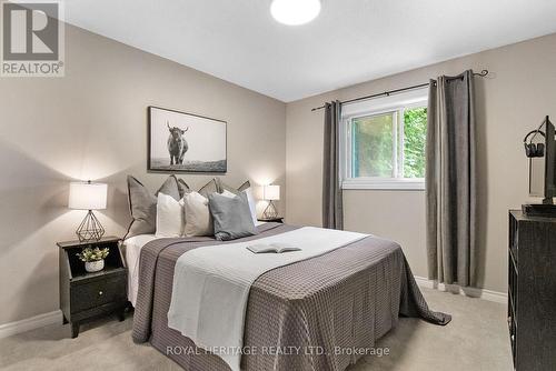 15 Manvers Drive, Kawartha Lakes, ON - Indoor Photo Showing Bedroom