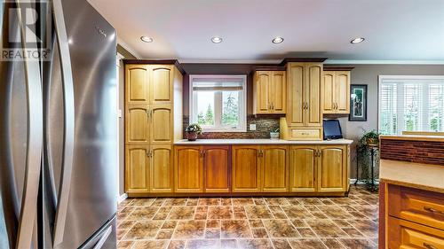 10 Robin'S Pond Hill Road, Torbay, NL - Indoor Photo Showing Kitchen