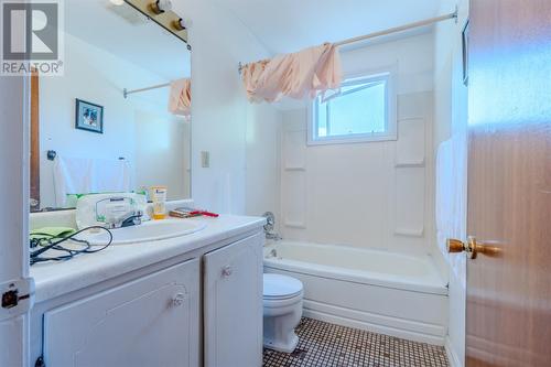 29 St. Andrews Avenue, Mount Pearl, NL - Indoor Photo Showing Bathroom