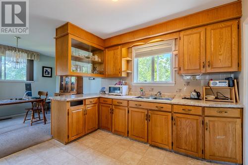 29 St. Andrews Avenue, Mount Pearl, NL - Indoor Photo Showing Kitchen With Double Sink