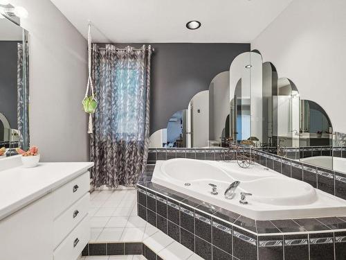 Salle de bains - 774 Rue René-Lévesque, Gatineau (Buckingham), QC - Indoor Photo Showing Bathroom