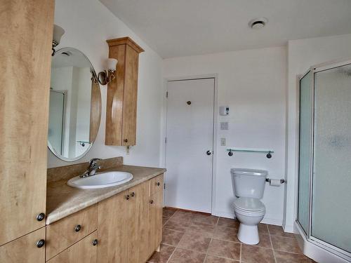 Salle de bains - 5306 Rue Pascal, Longueuil (Saint-Hubert), QC - Indoor Photo Showing Bathroom