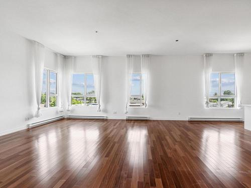 Living room - 401-2010 Rue Georges, Longueuil (Saint-Hubert), QC - Indoor Photo Showing Other Room