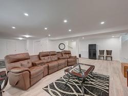 Family room - 