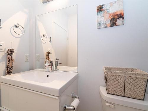 431-2871 Jacklin Rd, Langford, BC - Indoor Photo Showing Bathroom