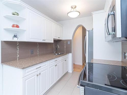 307-1235 Johnson St, Victoria, BC - Indoor Photo Showing Kitchen With Double Sink