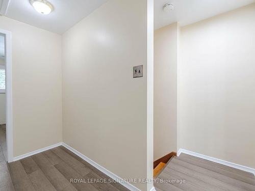 20 Flint Dr, Kitchener, ON - Indoor Photo Showing Other Room