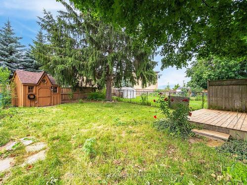 20 Flint Dr, Kitchener, ON - Outdoor With Deck Patio Veranda With Backyard