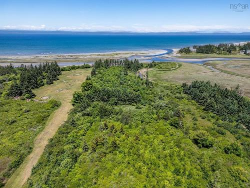 Lot Highway 1, Grosses Coques, NS 