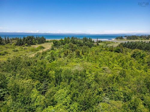 Lot Highway 1, Grosses Coques, NS 