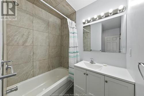 1663 Goyeau, Windsor, ON - Indoor Photo Showing Bathroom
