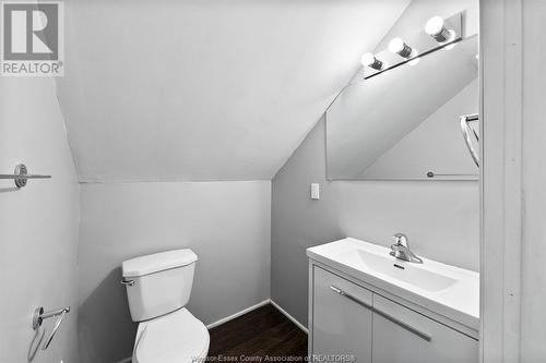 1663 Goyeau, Windsor, ON - Indoor Photo Showing Bathroom