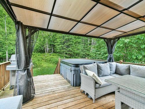 Terrasse - 2830Z  - 2832Z Crois. De La Falaise, Val-David, QC - Outdoor With Deck Patio Veranda With Exterior