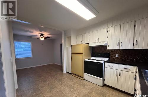 191 28Th Street, Battleford, SK - Indoor Photo Showing Kitchen