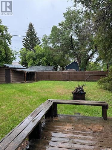 191 28Th Street, Battleford, SK - Outdoor With Backyard