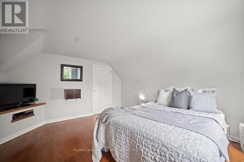 75 Riverside Drive S, Oshawa, ON - Indoor Photo Showing Bedroom