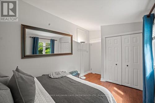 75 Riverside Drive S, Oshawa, ON - Indoor Photo Showing Bedroom