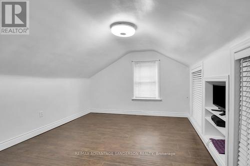 109 Mcnay Street, London, ON - Indoor Photo Showing Other Room