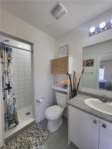 Primary Bedroom 3PC Ensuite - 3098 Michelangelo Road, Burlington, ON - Indoor Photo Showing Bathroom