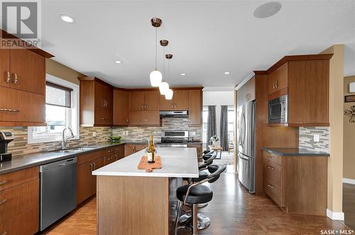 1148 Meier Drive, Moose Jaw, SK - Indoor Photo Showing Kitchen With Double Sink With Upgraded Kitchen