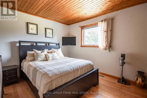 497 Mooney Road, Hastings Highlands, ON - Indoor Photo Showing Bedroom