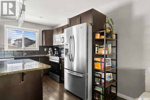 5145 Beacon Way, Regina, SK - Indoor Photo Showing Kitchen