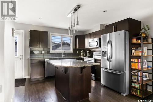 5145 Beacon Way, Regina, SK - Indoor Photo Showing Kitchen With Upgraded Kitchen