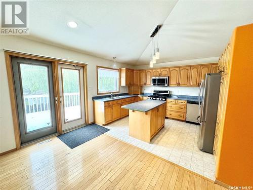 3310 6Th Avenue W, Prince Albert, SK - Indoor Photo Showing Kitchen