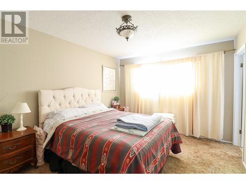 1532 Carmi Avenue, Penticton, BC - Indoor Photo Showing Bedroom