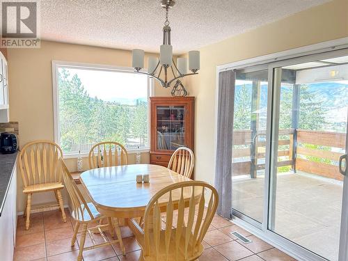 1532 Carmi Avenue, Penticton, BC - Indoor Photo Showing Dining Room