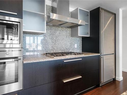 805-707 Courtney St, Victoria, BC - Indoor Photo Showing Kitchen With Upgraded Kitchen