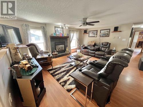 3465 Hayman Crescent, Quesnel, BC - Indoor Photo Showing Living Room With Fireplace