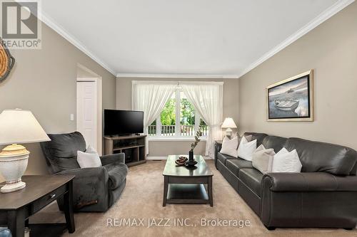 263 Pigeon Creek Road, Kawartha Lakes, ON - Indoor Photo Showing Living Room