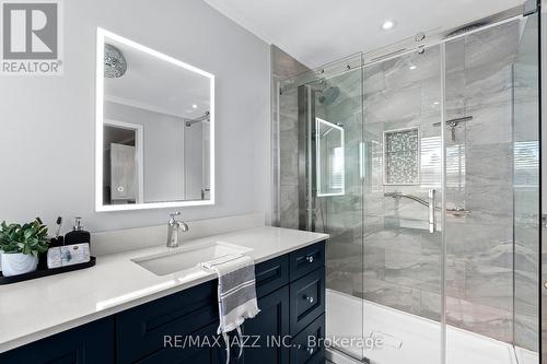 263 Pigeon Creek Road, Kawartha Lakes, ON - Indoor Photo Showing Bathroom