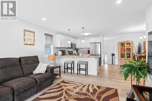 150 Rollins Drive, Belleville, ON - Indoor Photo Showing Living Room