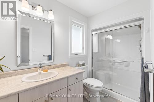 150 Rollins Drive, Belleville, ON - Indoor Photo Showing Bathroom