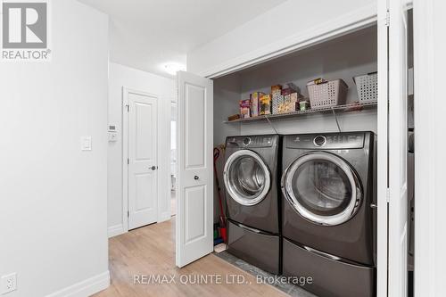 150 Rollins Drive, Belleville, ON - Indoor Photo Showing Laundry Room