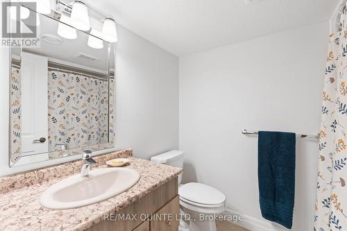150 Rollins Drive, Belleville, ON - Indoor Photo Showing Bathroom