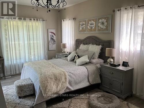 5 Princes Street E, Kawartha Lakes, ON - Indoor Photo Showing Bedroom