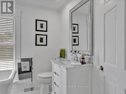 532 Charlotte Street, Peterborough, ON - Indoor Photo Showing Bathroom