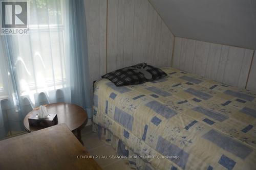 66 Chemaushgon Road, Bancroft, ON - Indoor Photo Showing Bedroom