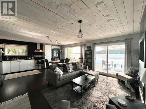 14 Crooked Lake Road, Badger, NL - Indoor Photo Showing Living Room