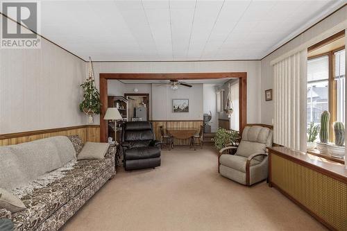 61 & 63 Wellington St W, Sault Ste. Marie, ON - Indoor Photo Showing Living Room