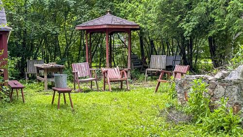 339 Old Guelph Road, Dundas, ON - Outdoor With Backyard