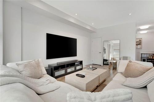 61 Soho Street|Unit #95, Stoney Creek, ON - Indoor Photo Showing Living Room With Fireplace