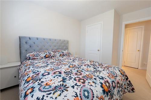 29 Hartland Road, Stoney Creek, ON - Indoor Photo Showing Bedroom