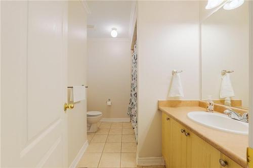 29 Hartland Road, Stoney Creek, ON - Indoor Photo Showing Bathroom