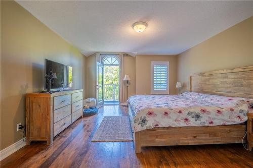 29 Hartland Road, Stoney Creek, ON - Indoor Photo Showing Bedroom