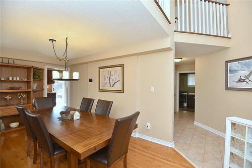 94 Grindstone Way, Waterdown, ON - Indoor Photo Showing Dining Room